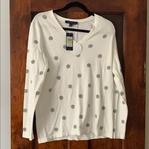 BRAND NEW w/ tags Tommy Hilfiger Sweater
